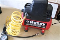 Husky 2 Gal Air Compressor & Guage