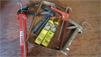 1-Quart Size calulking gun, 3 regular caulking gun