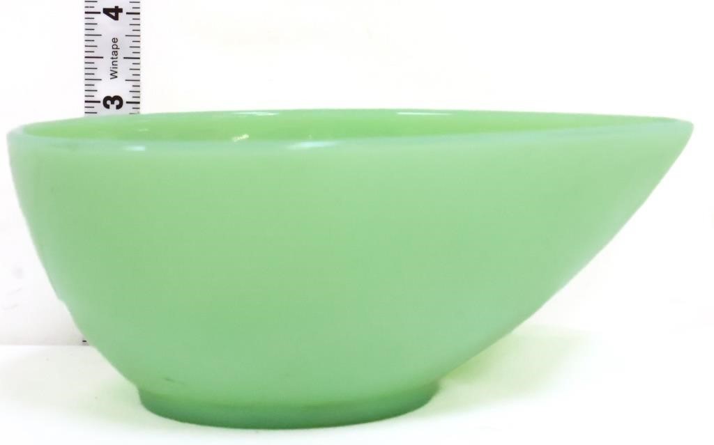 Vntg Fire King jadeite 6.75x5.25 teardrop bowl