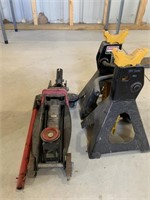 Pair of Jack Stands and 2 Ton Hydraulic Jack