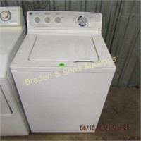 USED GE WASHER IN WORKING ORDER