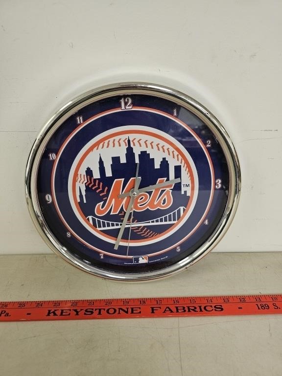 New York Mets Clock - Battery Powered