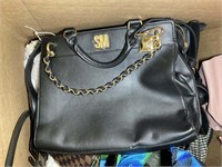 GROUP OF PURSES AND HANDBAGS, STEVE MADDEN,  VIV A