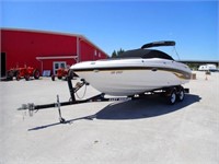 2001 Chaparral SSI 23 Ft Bowrider FGBS0913K001