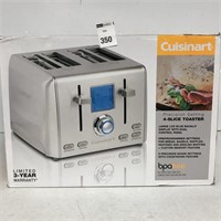 FINAL SALE WITH STAIN CUISINART 4-SLICE TOASTER