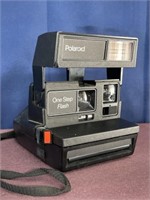Polaroid one step flash camera vintage