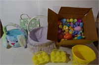 Lot of Easter items including baskets and Eggs