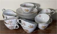 11 tea cups and saucers - Unbranded