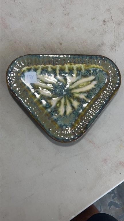 2002 Good Earth Pottery Tray