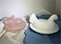 PINK DEPRESSION GLASS BUNNY AND MILKGLASS HENS O