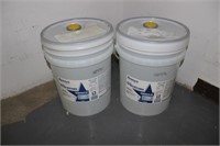 2-5 gal. buckets Renown laundry oxygen destainer
