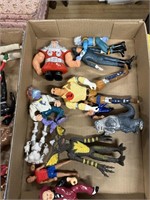 TOY FIGURINES LOT