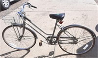 Marquis 3 Speed Girls Bike w/ Front Basket. May Ne