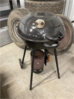 Barbeque Pit with Coal Starter