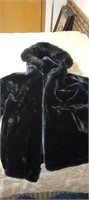 Ladies size Sm Faux Fur  Gallery Coat.