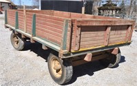 Vintage John Deere 12'x6' grain wagon