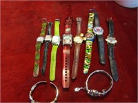 (10)Vintage watches. Some Disney character related