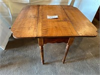 Double drop leaf tiger maple table