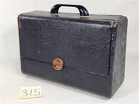 Zenith 1940's Long Distance Suitcase Radio