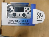 Double Shock 4 wireless controller
