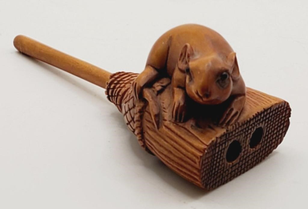 (M) Japanese Boxwood Mouse on Broom Netsuke