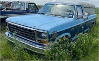 *OFF SITE* 1981 Ford F100 Pick Up. For Parts.