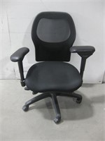 27.5"x 20"x 37" Rolling Office Chair