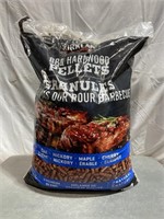 Signature BBQ Hardwood Pellets (Hole In Bag)