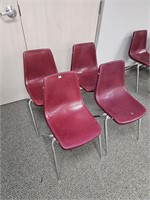 4 vintage plastic classroom chairs