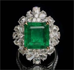 Natural Emerald Ring, 18k gold