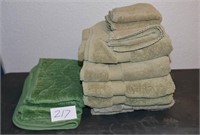 Group lot of Bath towels, Hand towels & Bathmats