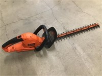 Black and Decker Hedge Trimmer 22in