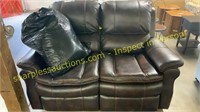 Electric reclining loveseat