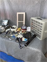 Quantity of miscellaneous household hardware