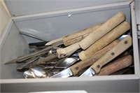 SELECTION OF FLATWARE AND KNIVES