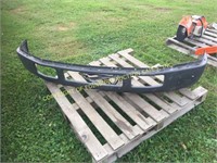 FORD F-250 METAL BUMPER W/ BRACKETS