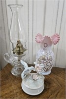 Oil lamp, vase, bird music ornament