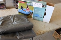 LIKE NEW IF NOT NEW QUEEN AIR MATRESS W/PUMP