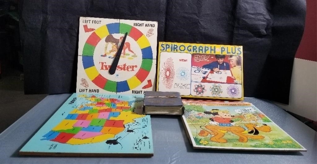 Vintage Games- Twister  Spirograph  Play