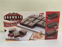 Perfect brownie pan set appears new