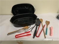 Roasting pan and kitchen utensils