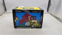Minneapolis Moline G750 Tractor 1/16 Toy Farmer
