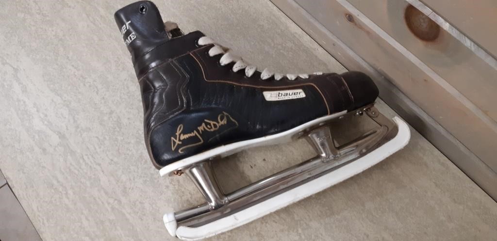 Lanny McDonald autograph on skate