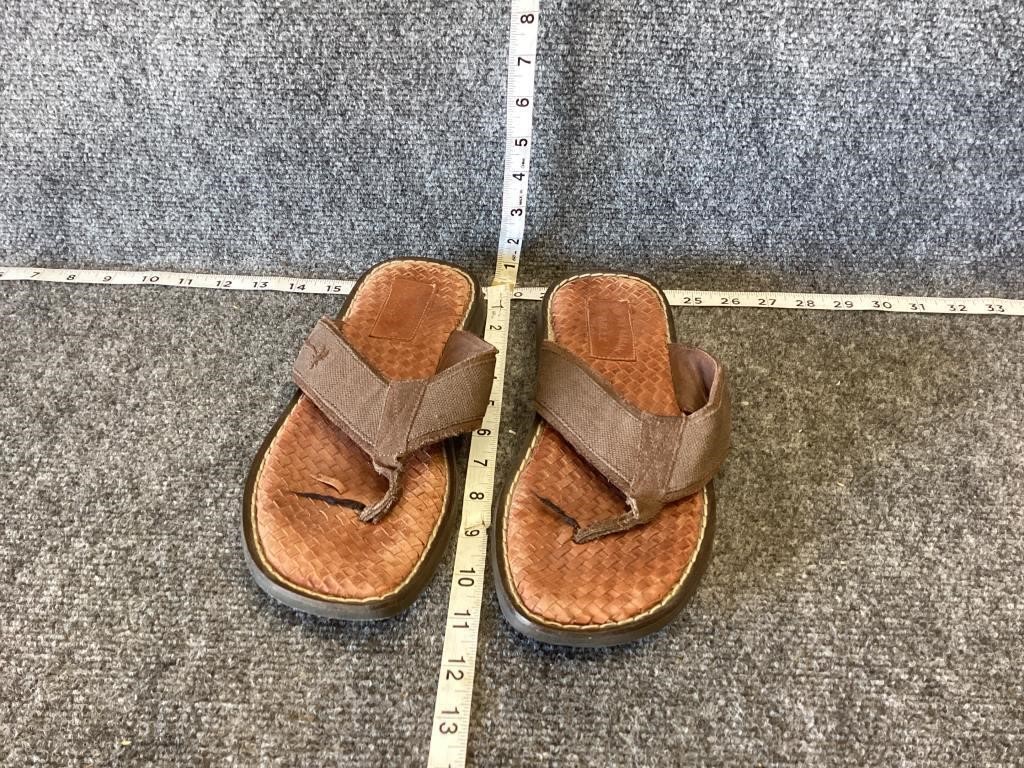 Tommy Bahama Mens Sandals 9