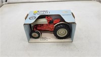 Ford 8N Tractor 1/16