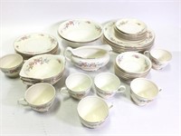 43 Eggshell Nautilus Dishes