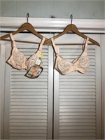 2 VINTAGE BALI BRAS SIZE 38 C