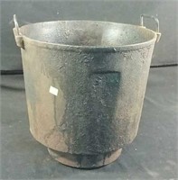 Cast iron pot  14" x 13"
