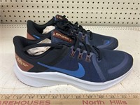 Nike size 10