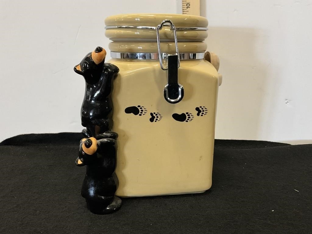 Bearfoots Cookie Jar